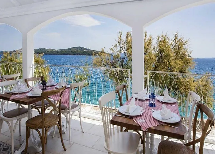 Amadria Park Trogir - سيغيت فغانييتْسا